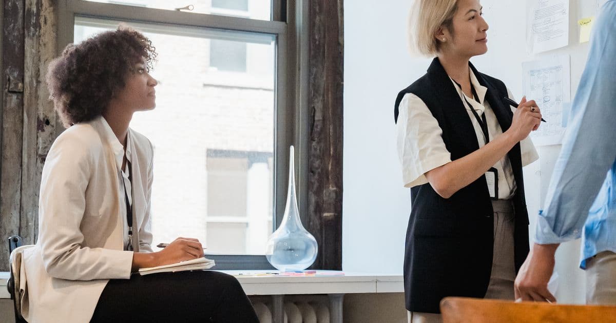 AI Chatbot Agency Business Model: How to Build a Profitable Voice AI Reselling Business