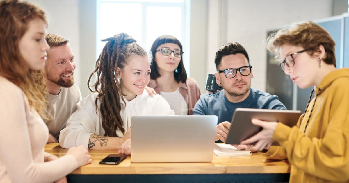 How to Explain AI Voice Agents to Non-Technical Business Owners