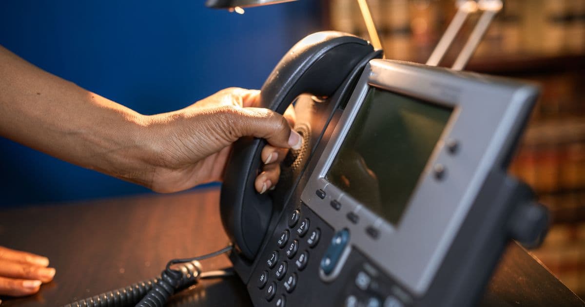 How AI Answering Services Handle Emergency Calls