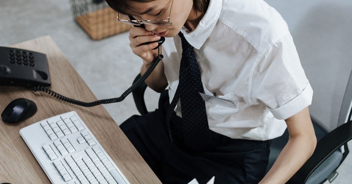 How Many Calls Can AI Receptionist Handle Simultaneously?