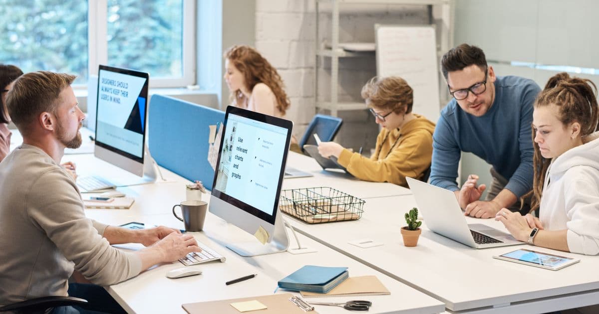 Voice AI Contact Center KPIs: Measuring Handle Time, CSAT, and First-Call Resolution