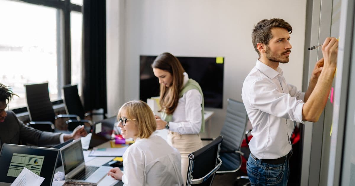 White Label AI Competitive Positioning: How Agencies Differentiate in a Crowded Market